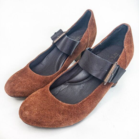 KC Reaction Brown Suede Chunky Buckle Heels Sz 8.5 - Picture 2 of 11